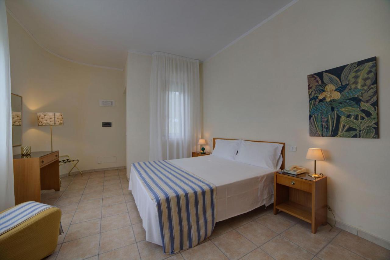 Hotel Sporting Vasto Exterior photo